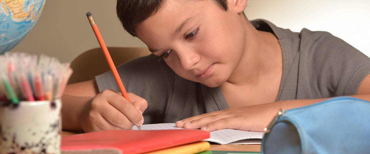 Почему у ребенка плохой почерк? Советы по улучшению